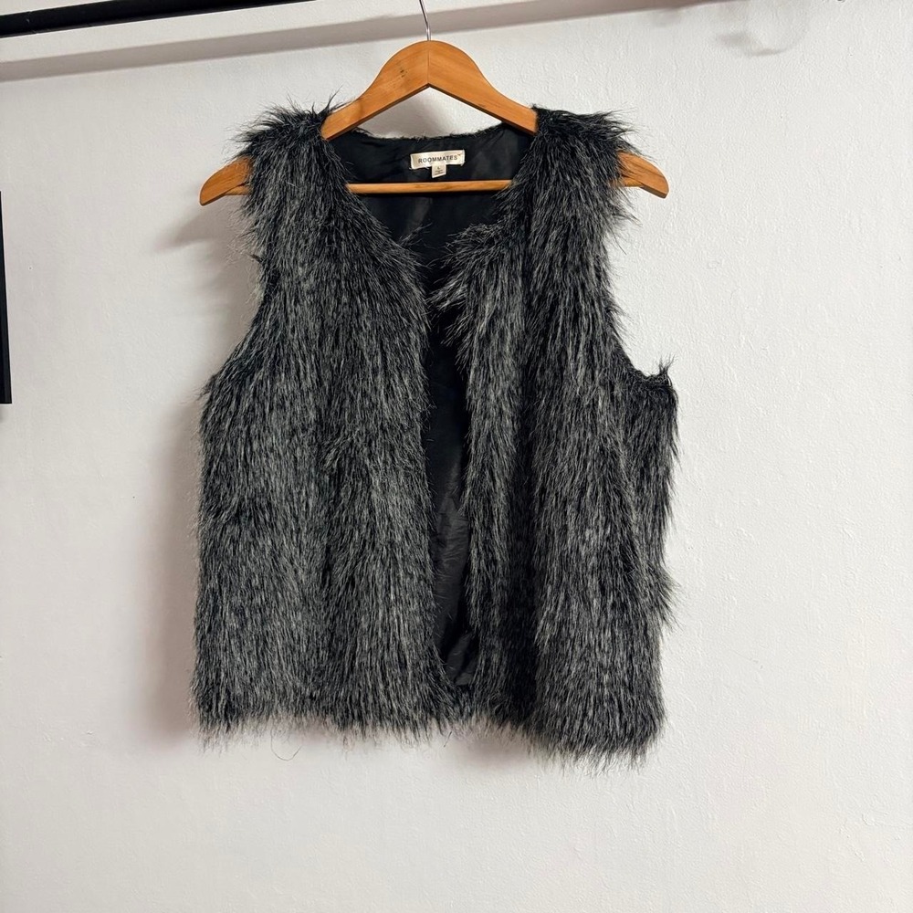 Roommates Women's Vest Large Black Gray Faux Fur Shaggy Y2K Retro Boho Statement